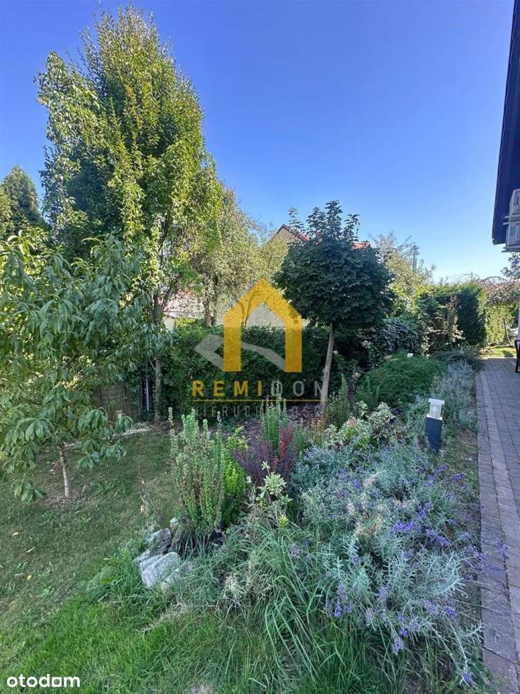 Dom Na Sprzedaż w świetnej lokalizacji- Żwaków-6