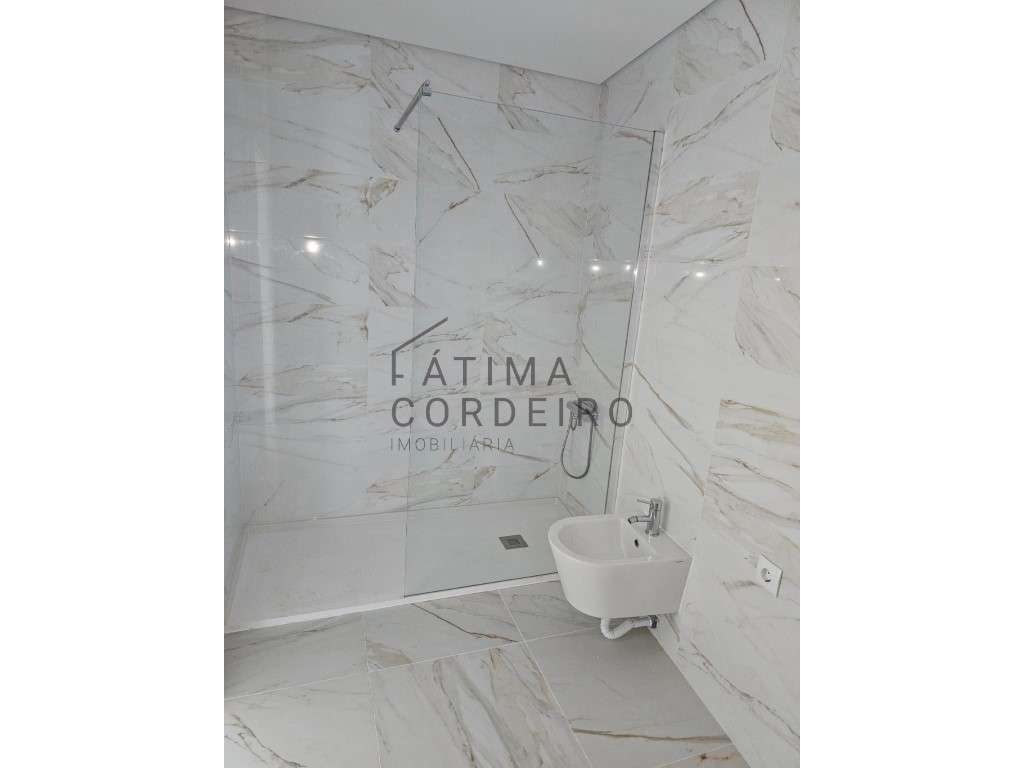Apartamento T3 em Santa Marta , em fase de construção , ótima expos... - Grande imagem: 4/24