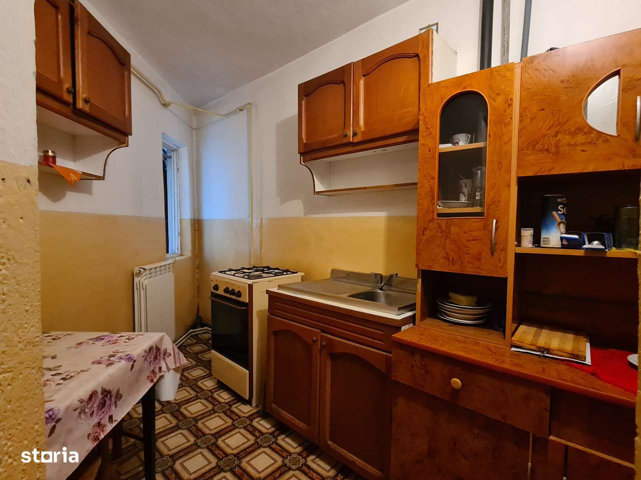 Apartament tip garsoniera zona Scoala generala 2 - Adjud-1