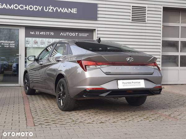 Hyundai Elantra 1.6 Smart CVT - 22