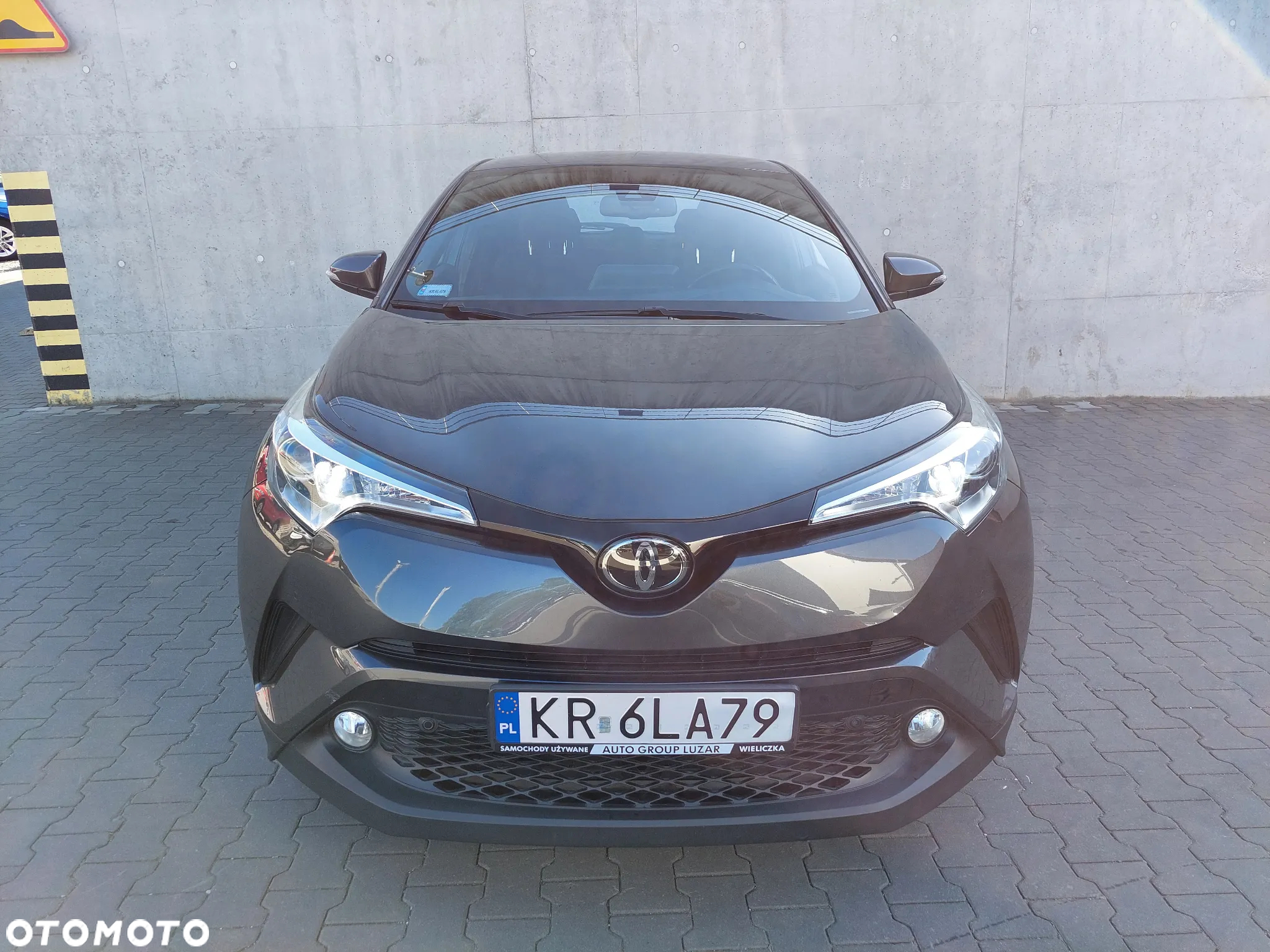 Toyota C-HR 1.2 T Premium - 8