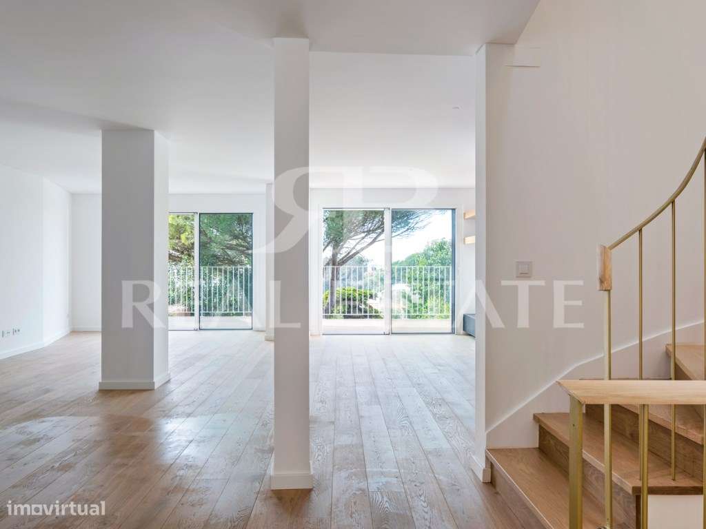 Moradia T4 com Jardim e Piscina no Monte Estoril - Cascais-9