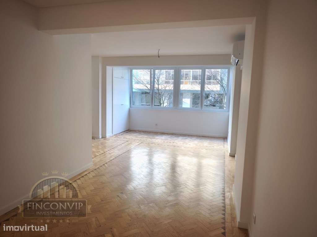 Apartamento T3 remodelado, em Almada,Cacilhas.-9