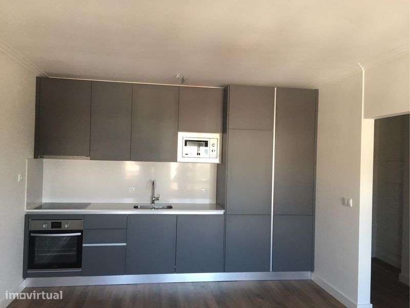 Aluga-se apartamento T1 - Grande imagem: 5/9