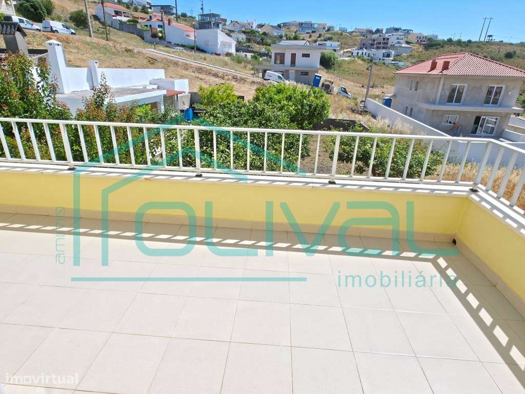 Moradia Independente T6 com terreno, ** com vista panorâmica sobre ...-16