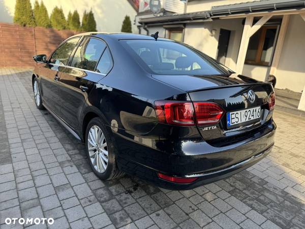 Volkswagen Jetta 1.4 Hybrid DSG Highline - 5