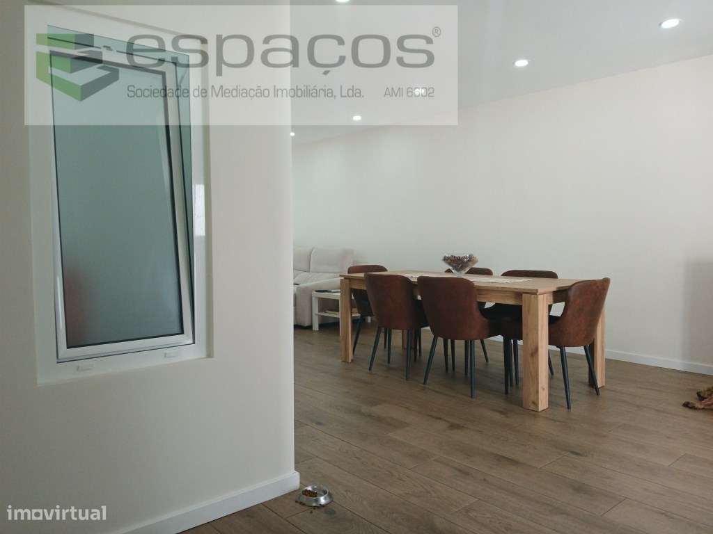 Apartamento T2 com Terraço, em Alcains, Castelo Branco-11