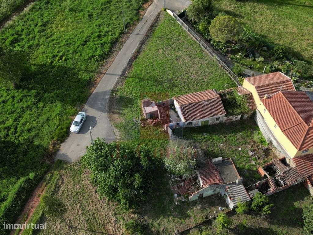 Casa Antiga para restauro com terreno - Grande imagem: 2/34