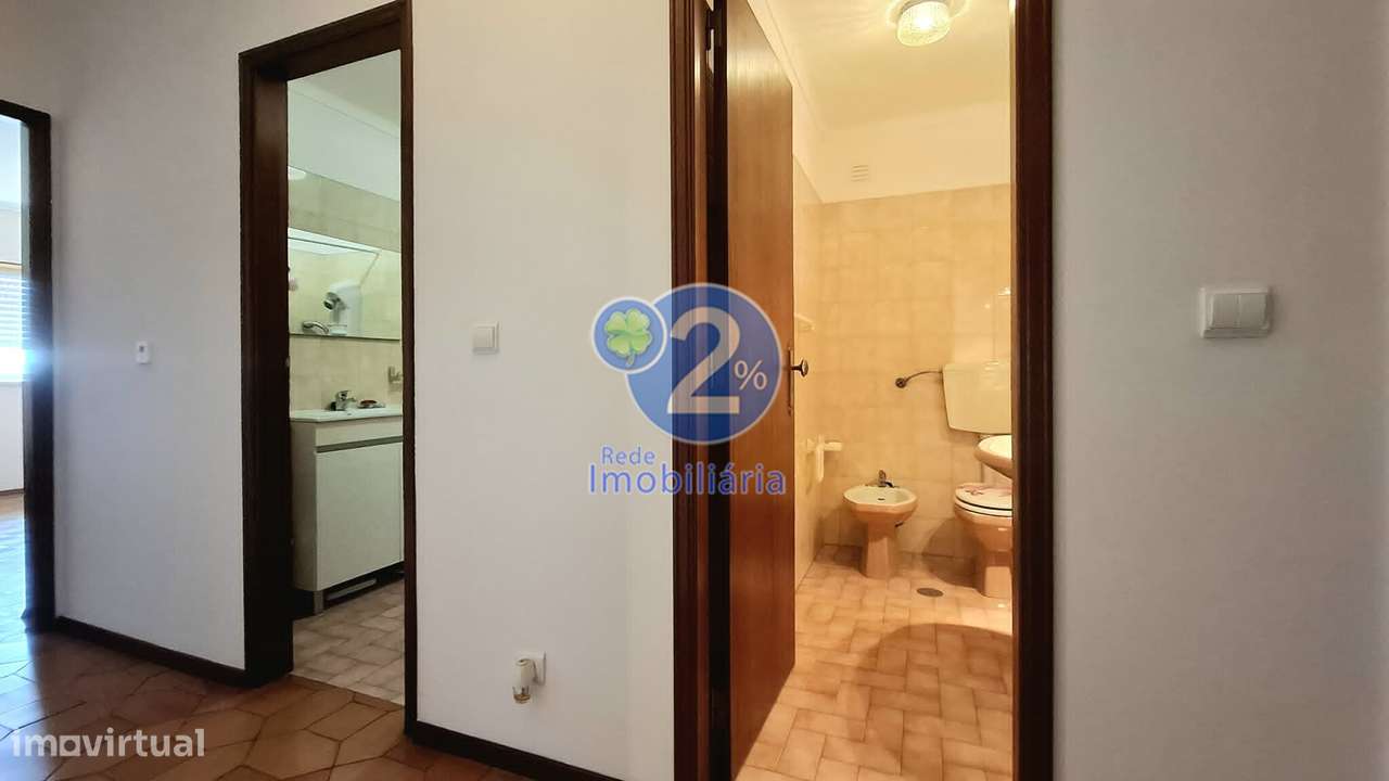 Apartmento T3 | Garagem | Arrecadação - Marrazes-12