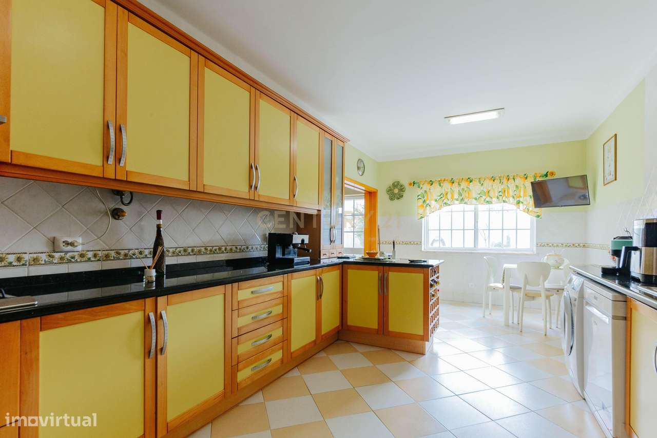 Moradia Isolada T4 Sarilhos Grande, Montijo-10