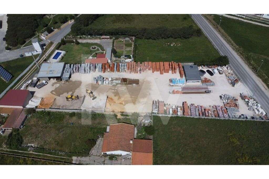 Venda de Terreno Rústico com Negócio - Grande imagem: 3/6