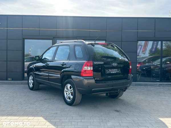 Kia Sportage 2.0 Expedition - 11