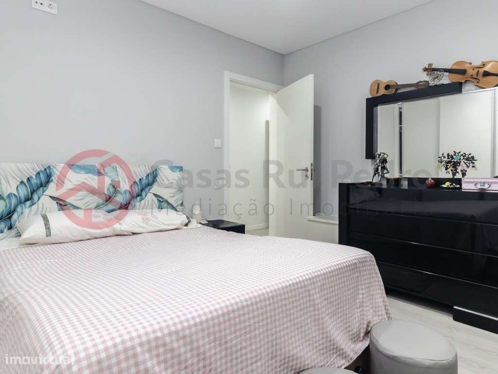 Moradia T3+2 Remodelada com garagem 740 m² de Terreno em St Antonio...-29