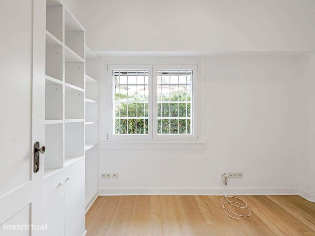 Moradia Independente T4, jardim e piscina, Estoril-8