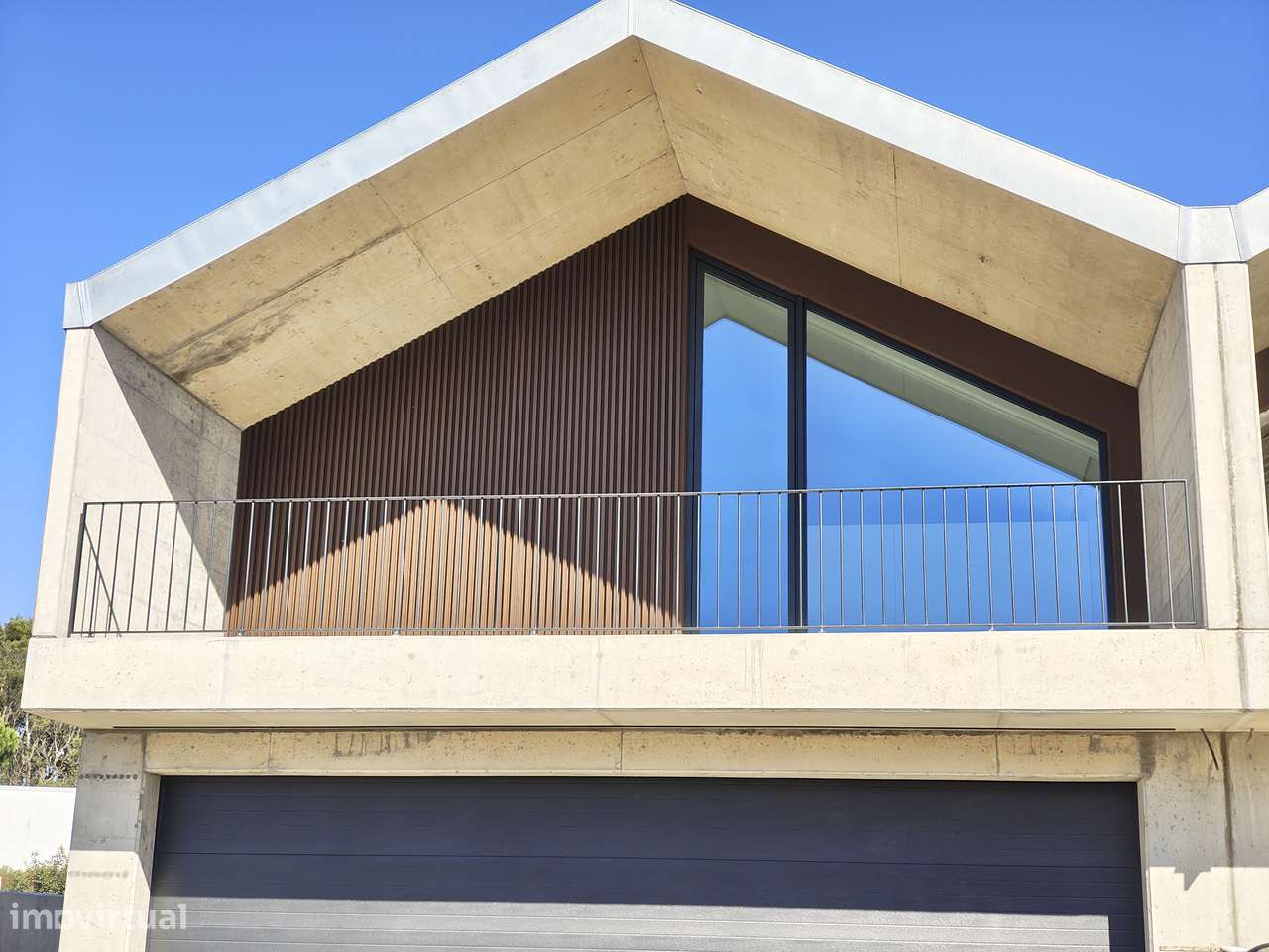 MORADIA NOVA com Piscina e Jardim - Junto ao Mar . - Grande imagem: 2/42