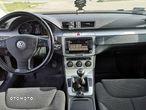 Volkswagen Passat 2.0 TDI DPF BlueMot Comfortline - 9