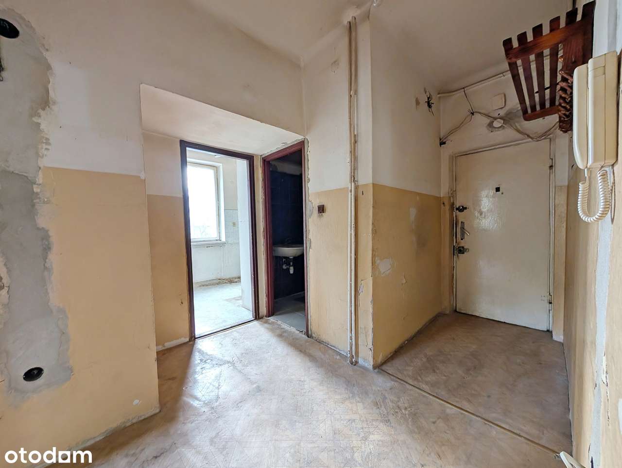 Dwupokojowe mieszkanie na 1 piętrze-6