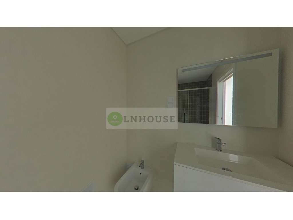Apartamento de tipologia T1 novo a 250 m da praia de Monte Gordo.-33