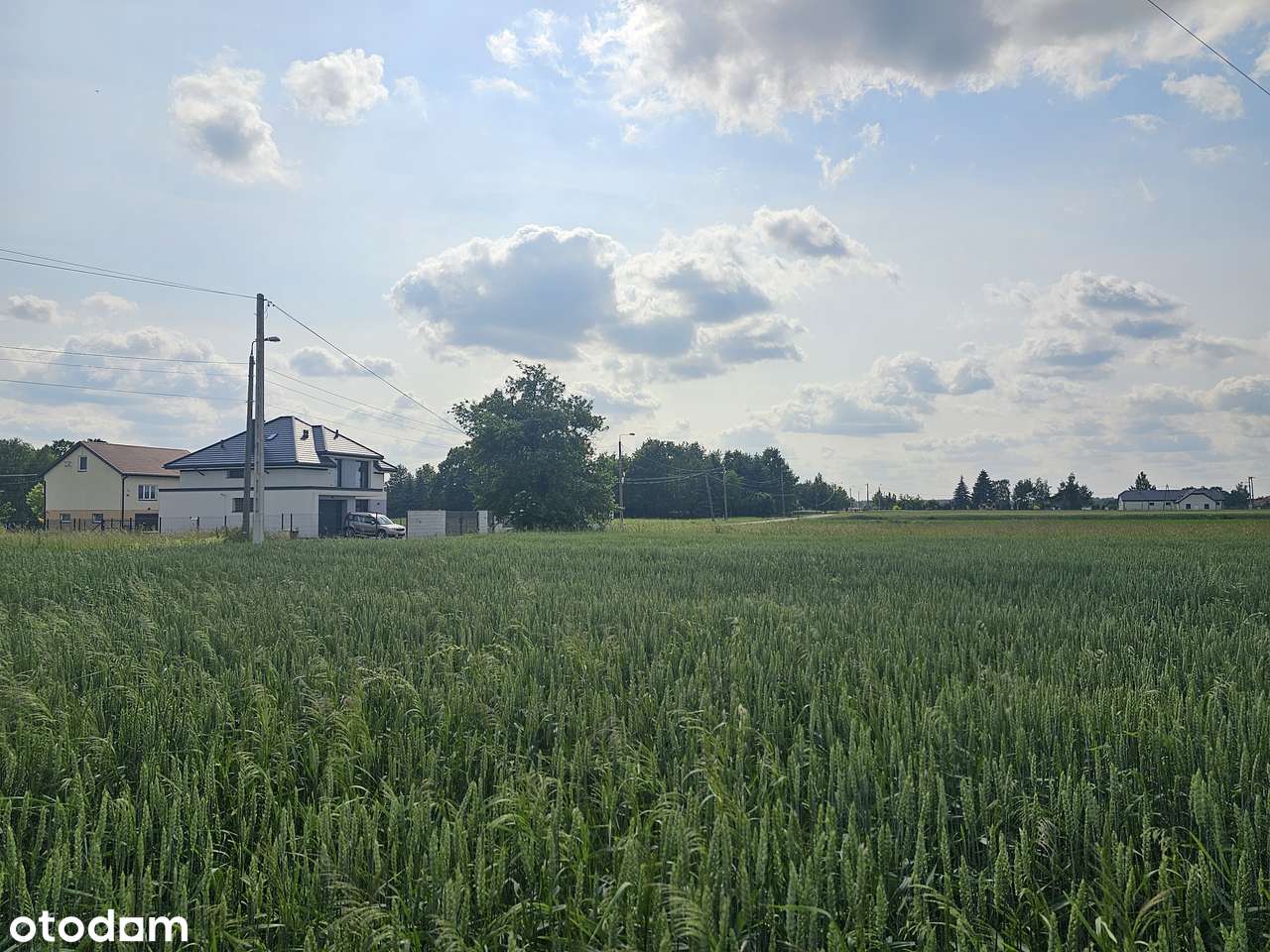 Uchwalony plan; b. dobry dojazd do W-wy; szkoła, PKP. Nowe domy-4