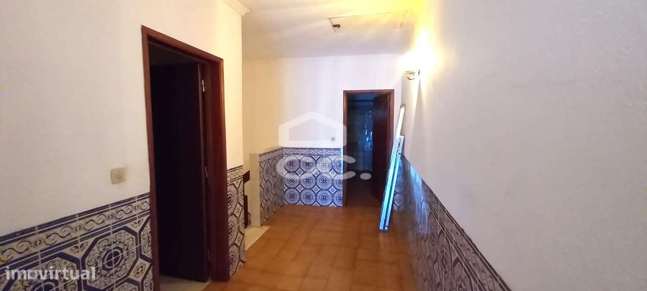 Moradia T3 com 3 pisos em Beja-26