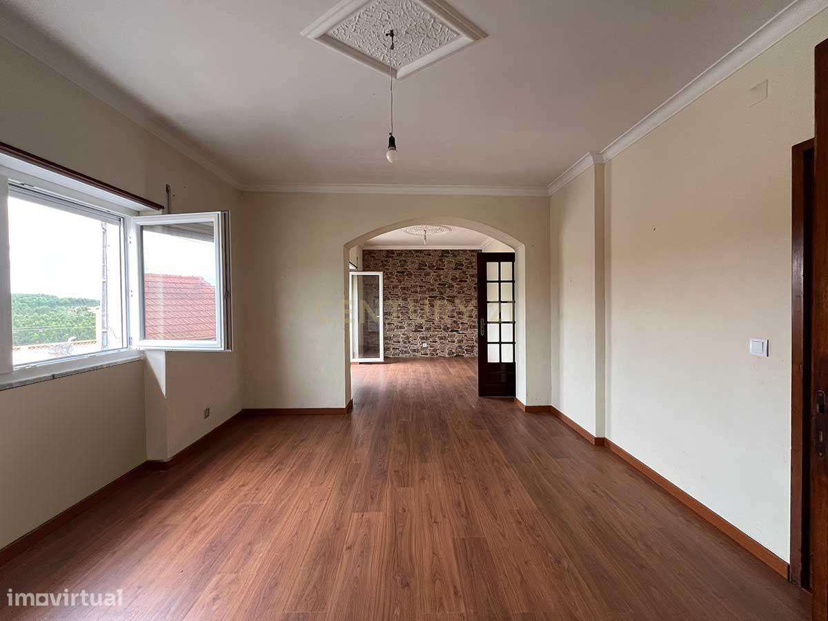 Moradia com Potencial em Rechaldeira, Vilar - Cadaval - Grande imagem: 1/50