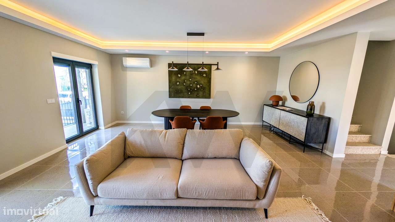 Moradia nova T4+2 Mobilada com Vista Montanha em Lordelo – Vila Real-5