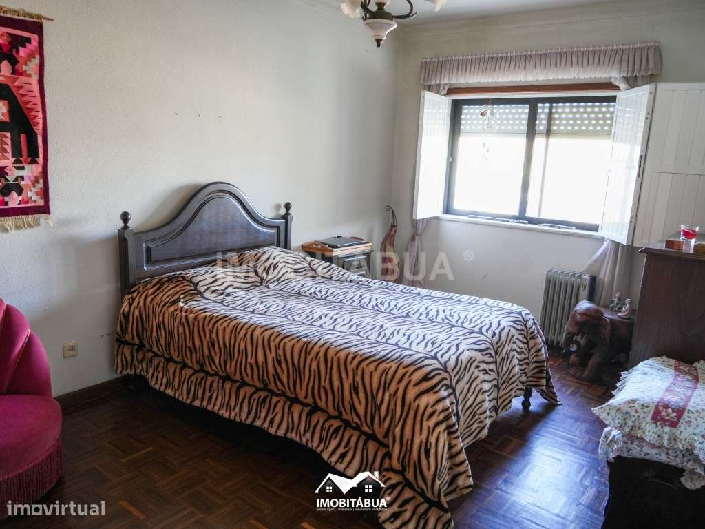 Moradia T5 com Piscina (Jacuzzi Integrado), Jardim e Churrasqueira-7