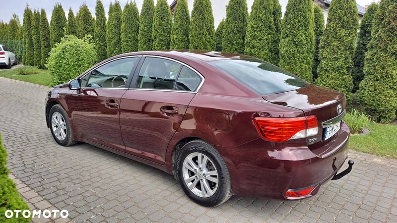 Toyota Avensis 1.8 Sol NAVI - 5