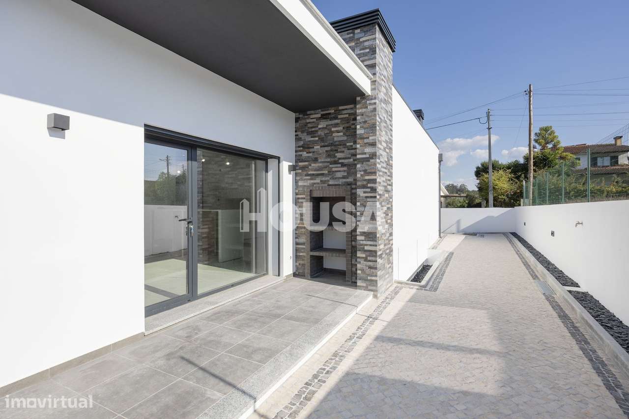 Moradia T3 Nova na Touria-42