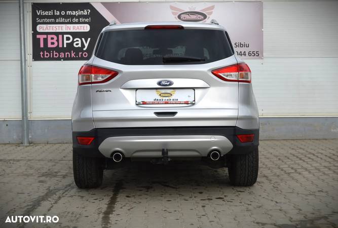 Ford Kuga 2.0 TDCi 2x4 Titanium - 10