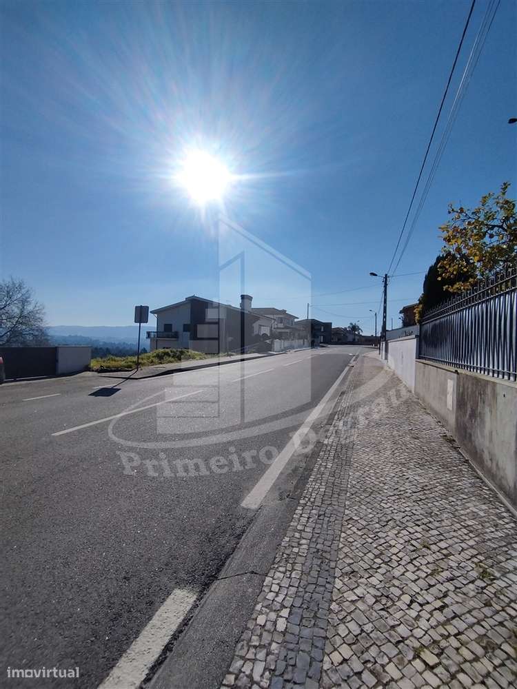 Terreno para construção próximo do Centro de Vila Verde - Grande imagem: 5/15