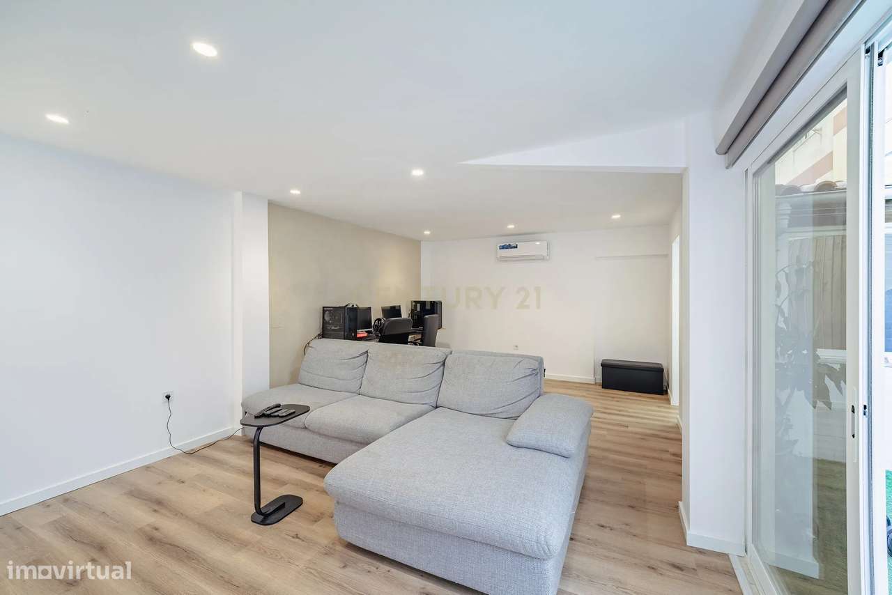 Apartamento com 3 quartos e Logradouro - Grande imagem: 5/38