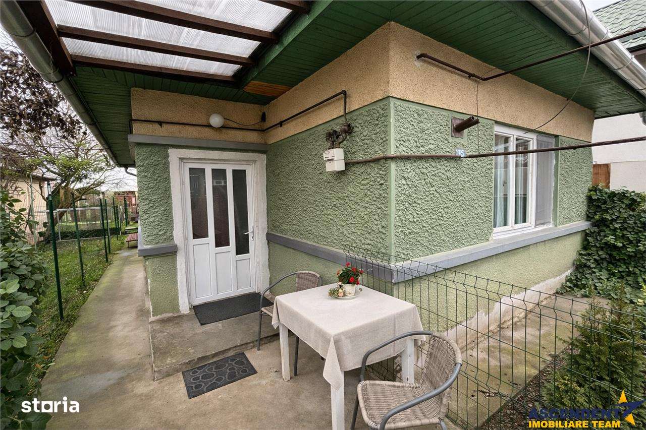 Gospodarie cu atmosfera traditionala,sursa proprie apa,pivnita,magazie - Imagine principală: 5/9