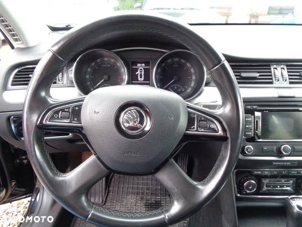 Skoda Superb 2.0 TDI Platinum Outdoor DSG - 17