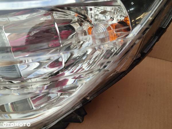 Lampa lewy przód MERCEDES W204 EUROPA A2049065103 - 3