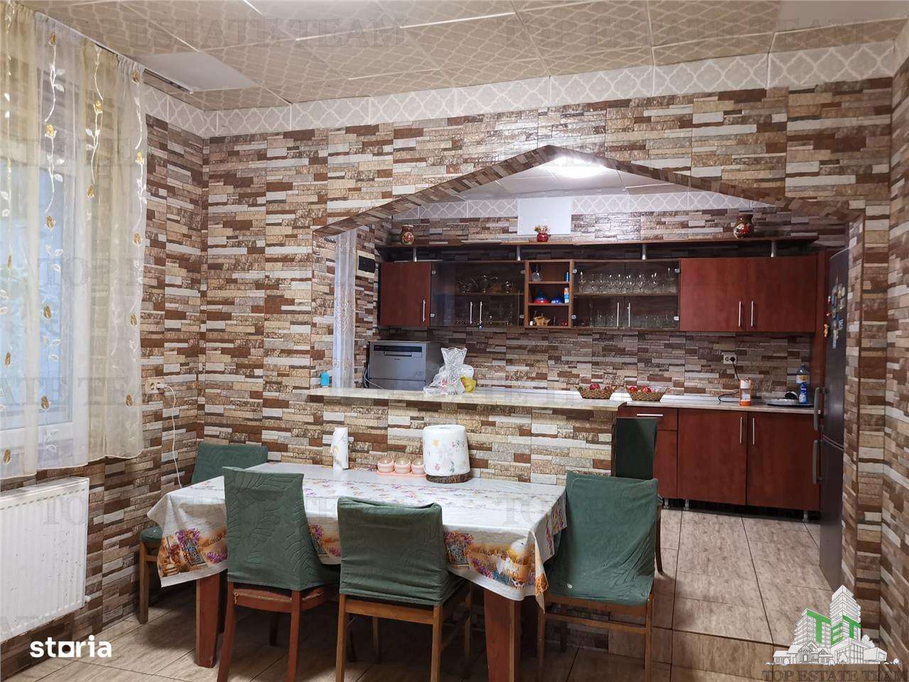 Vila cu etaj in Adunatii Copaceni, p+1+ pod + garaj + anexe, 5 camere, - Imagine principală: 4/8