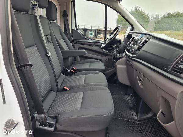 Ford TRANSIT CUSTOM - 10