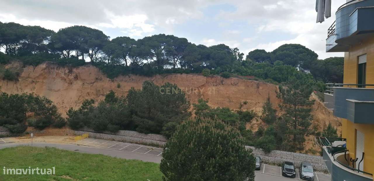 Apartamento de 4 Assoalhadas com Vista sobre o Parque da Paz situado n-22