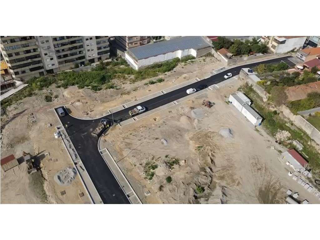 APT T1+1 | ÚLTIMO PISO | VARANDA | PARANHOS | PORTO-12