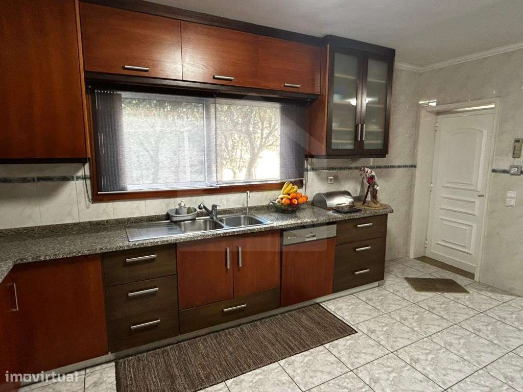 Moradia Isolada T3 em Escapães-1