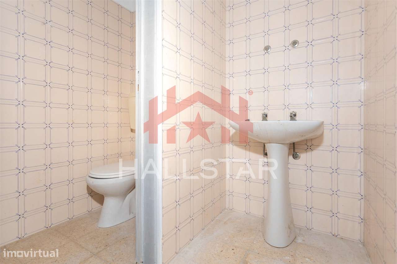 Loja / 220m² de Área Total / Quinta da Alçada-15