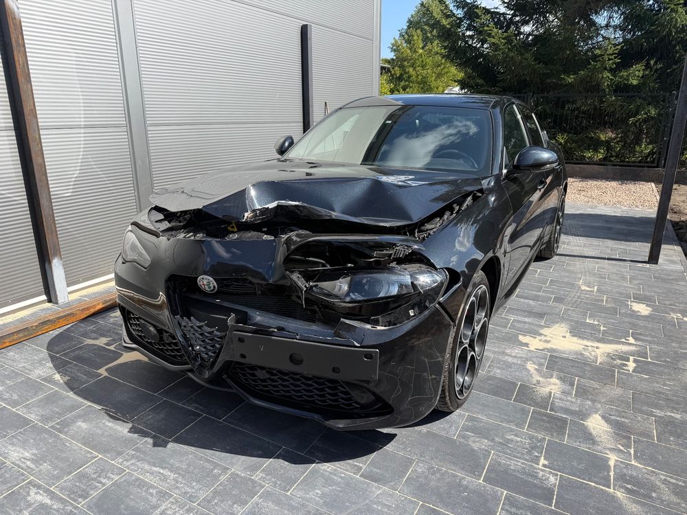 Alfa Romeo Giulia 2.0 Turbo 16V AT8-Q4 Competizione 2023