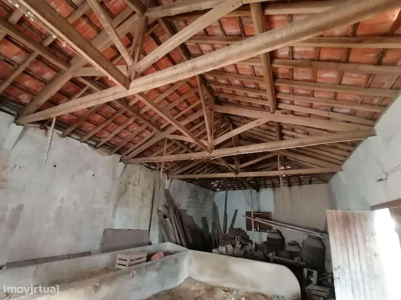 Lote de 229 m2 com construção não habitacional e viabilidade de altera - Grande imagem: 5/20