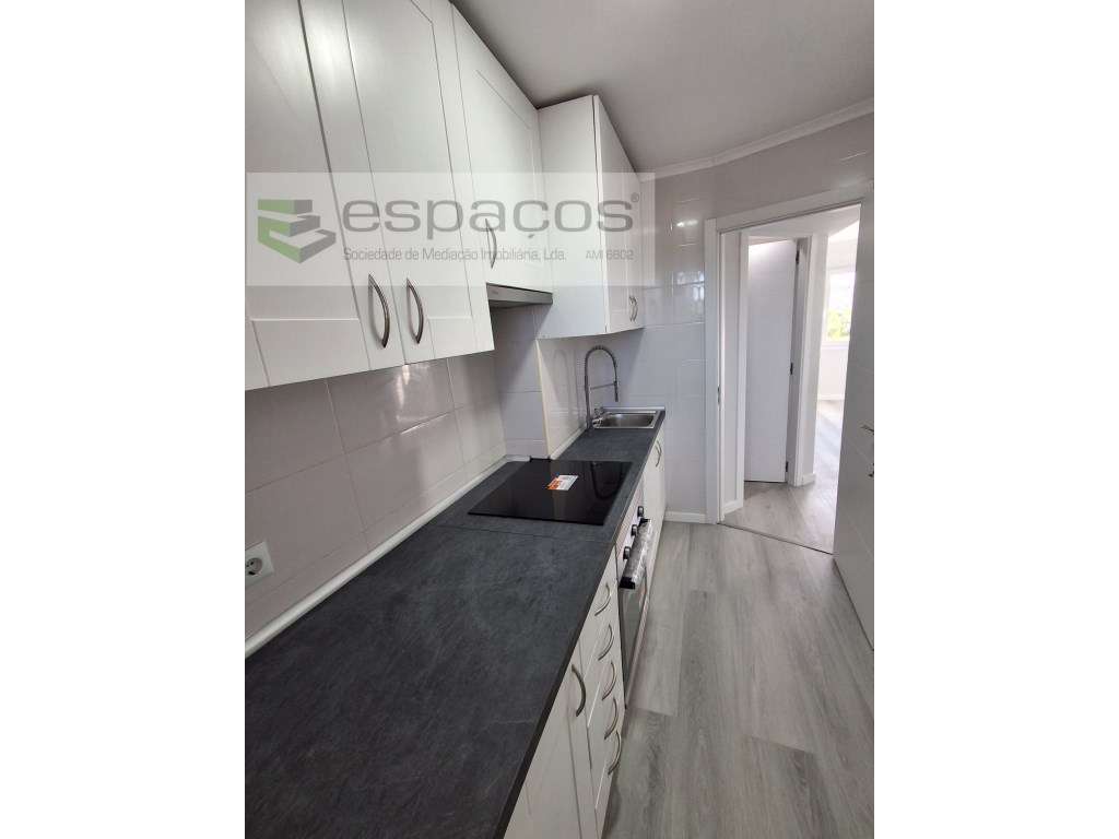 T2 Remodelado na Pontinha, Odivelas-4