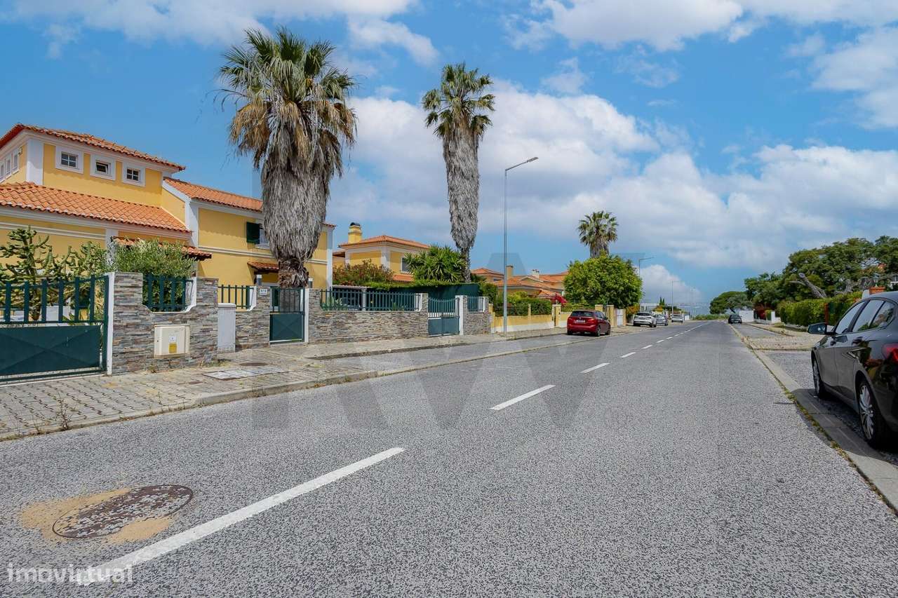 Moradia T5 com piscina junto à Quinta da Trindade / Quinta Dona Maria,-56