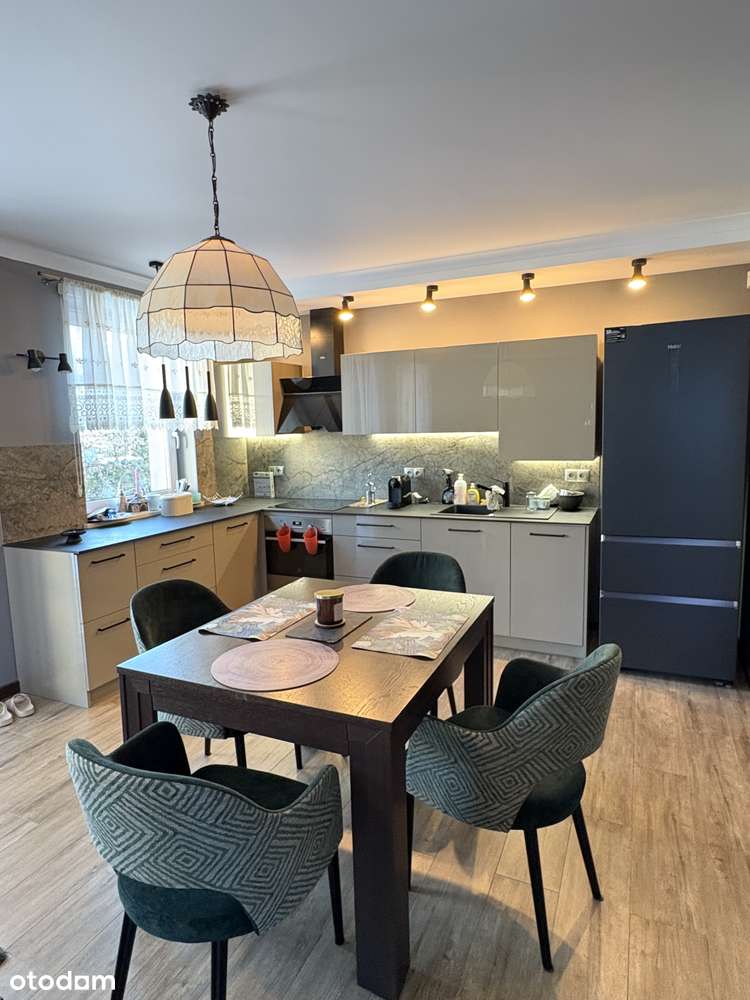 Mieszkanie w Cieplicach: parter z dużym tarasem, winda, blisko parku.-0