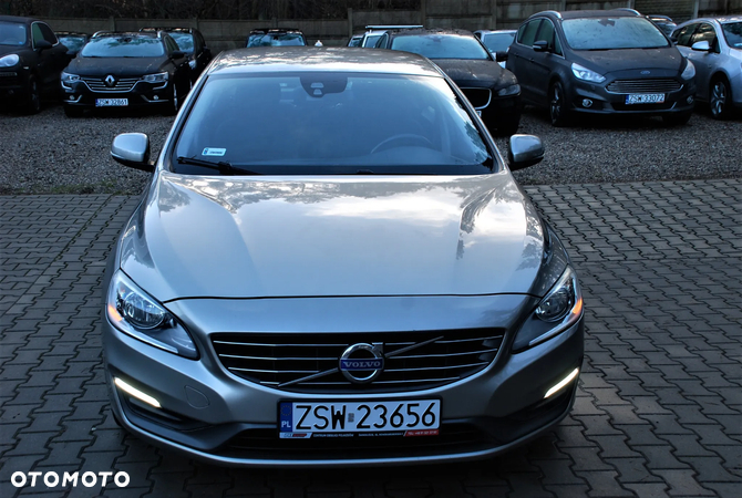 Volvo S60 - 3