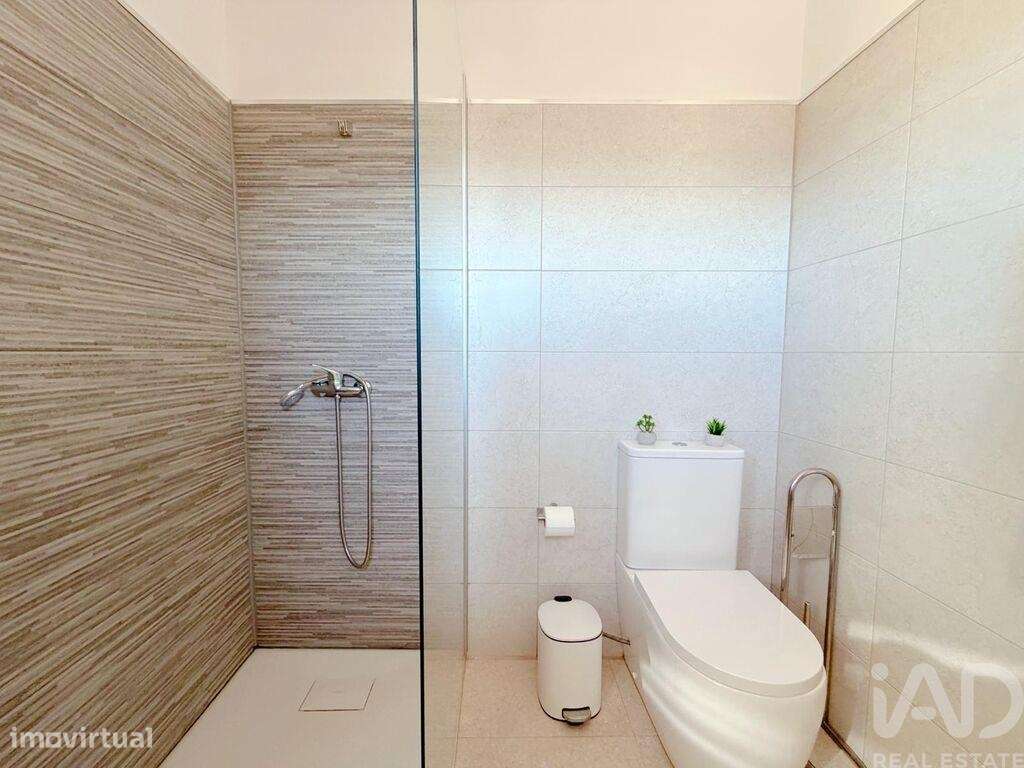 Moradia isolada T4 em Vilar de Nantes de 190 m2 - Grande imagem: 5/25