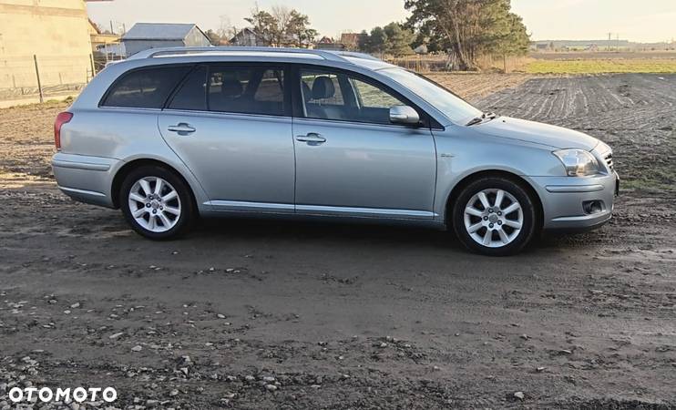 Toyota Avensis 2.2 D-4D X Premium - 6