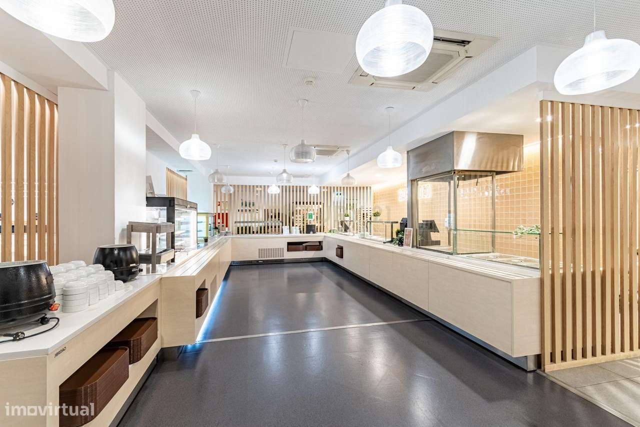 Edifício de escritórios moderno em Carnaxide, Oeiras-10